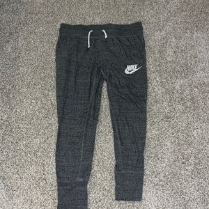 Gray Nike women’s crop joggers